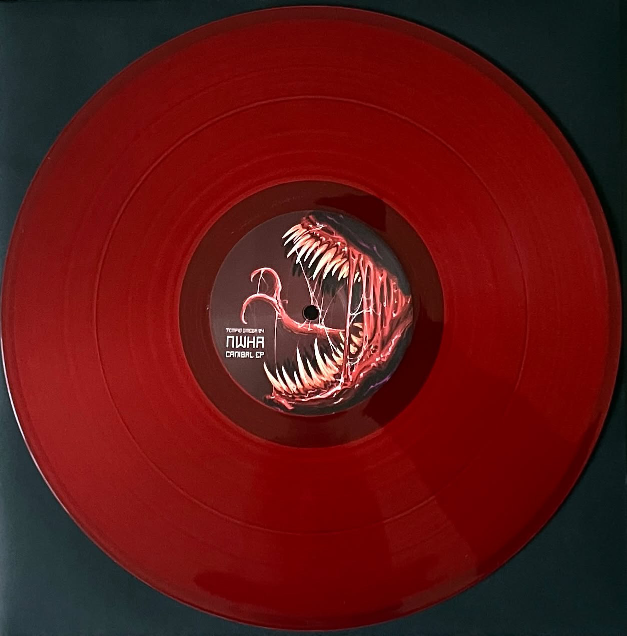 vinilo techno oscuro